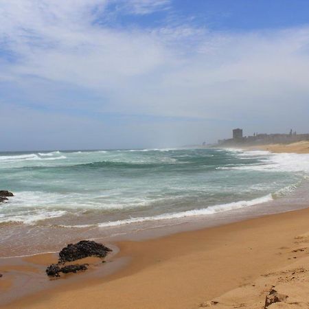 Appartement Silver Dolphin Holidays à Amanzimtoti Extérieur photo