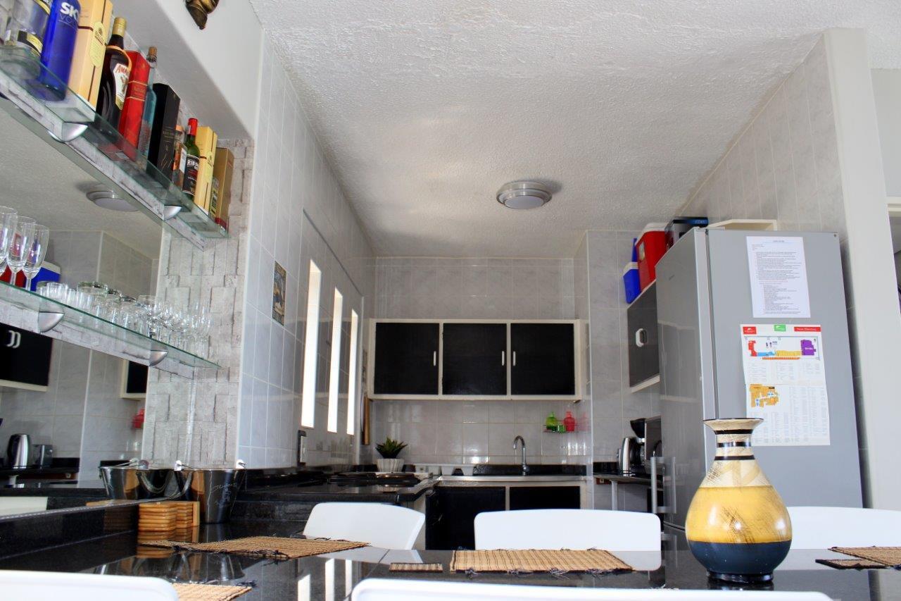Appartement Silver Dolphin Holidays à Amanzimtoti Extérieur photo