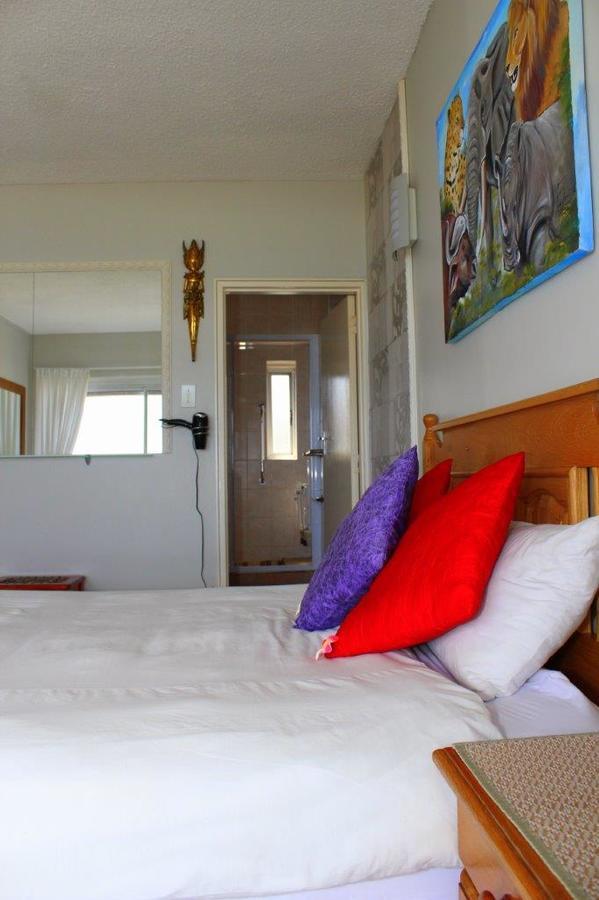 Appartement Silver Dolphin Holidays à Amanzimtoti Extérieur photo